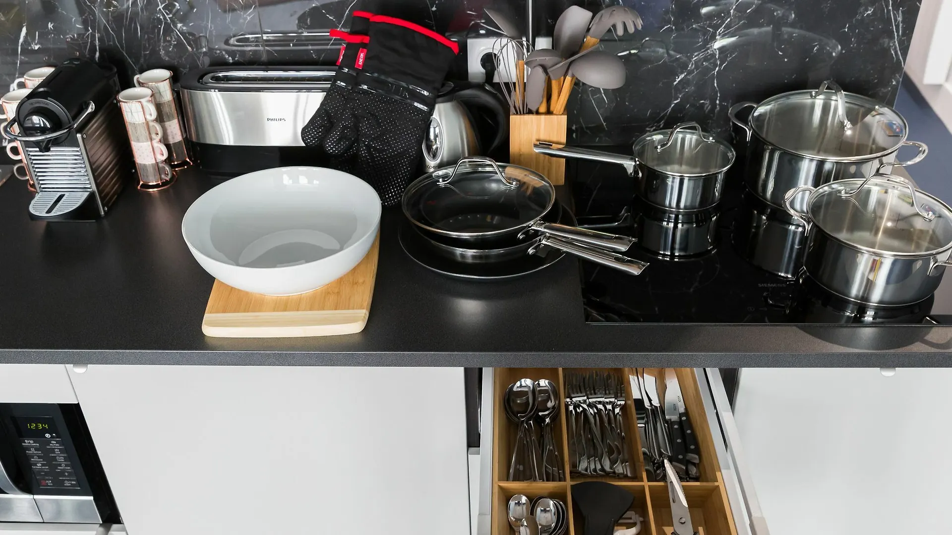 Luxury Family Loft 3 Bedroom 2 Bathroom شقة *